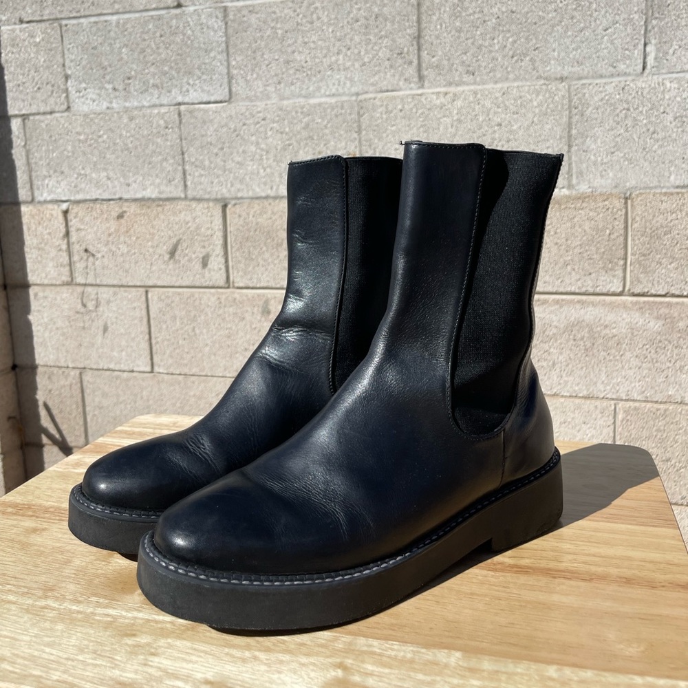 Schutz Women's Black Leather Chelsea Boot Square Toe Size 9.5 M